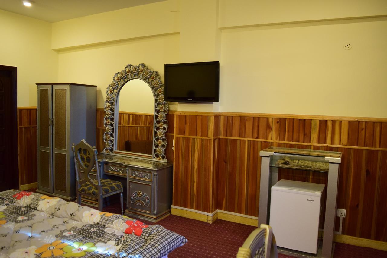 Hotel Move-N-Pick Murree Extérieur photo