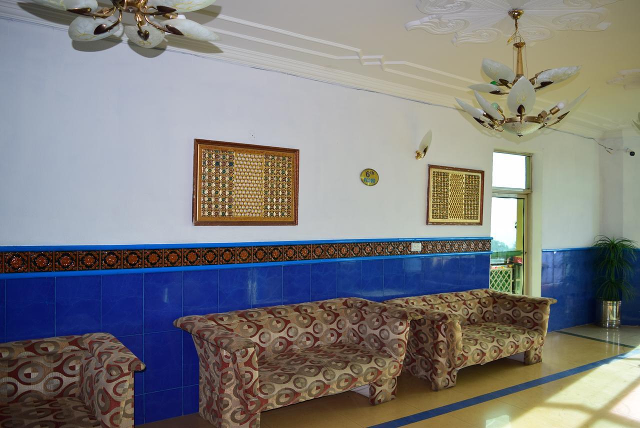 Hotel Move-N-Pick Murree Extérieur photo