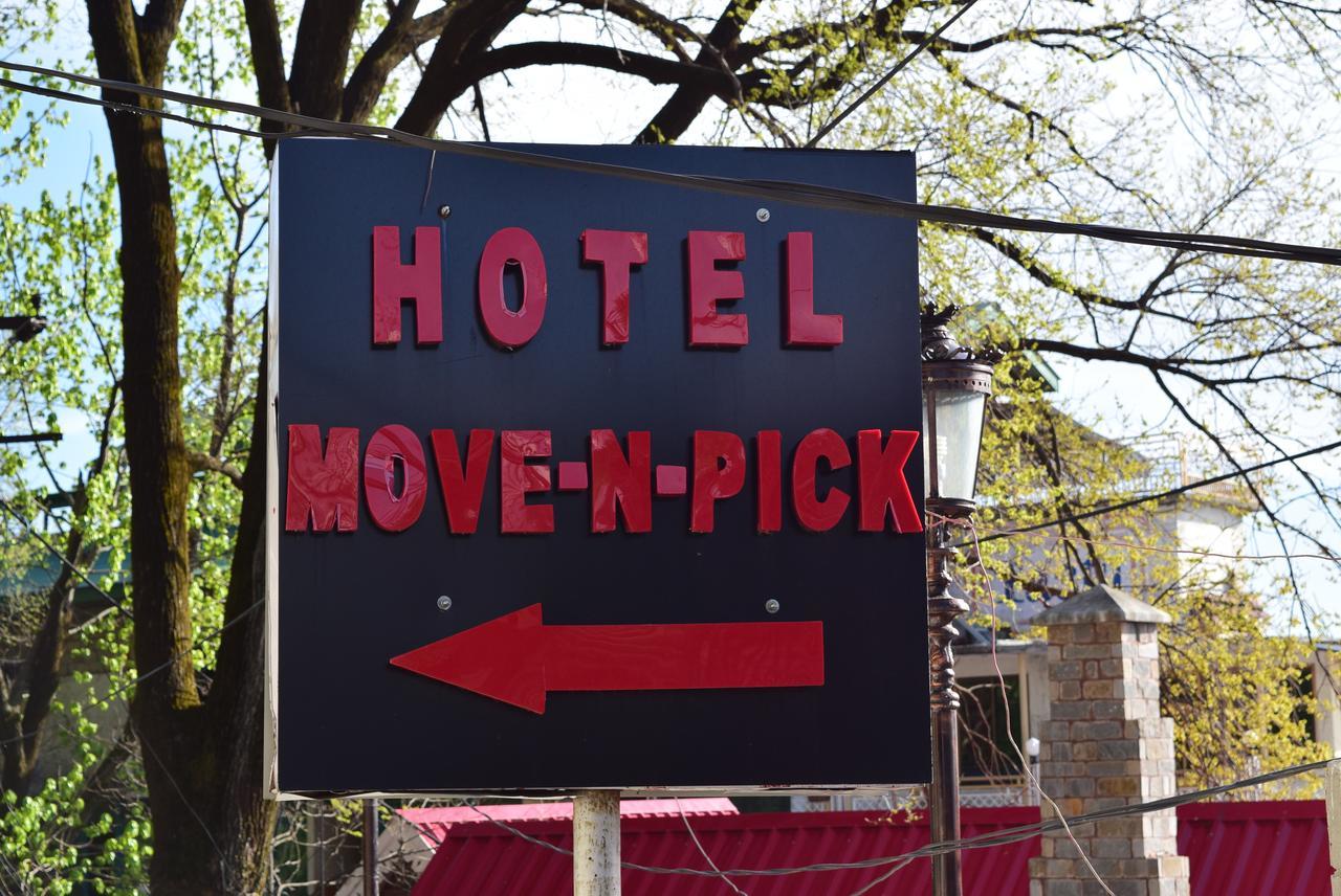 Hotel Move-N-Pick Murree Extérieur photo