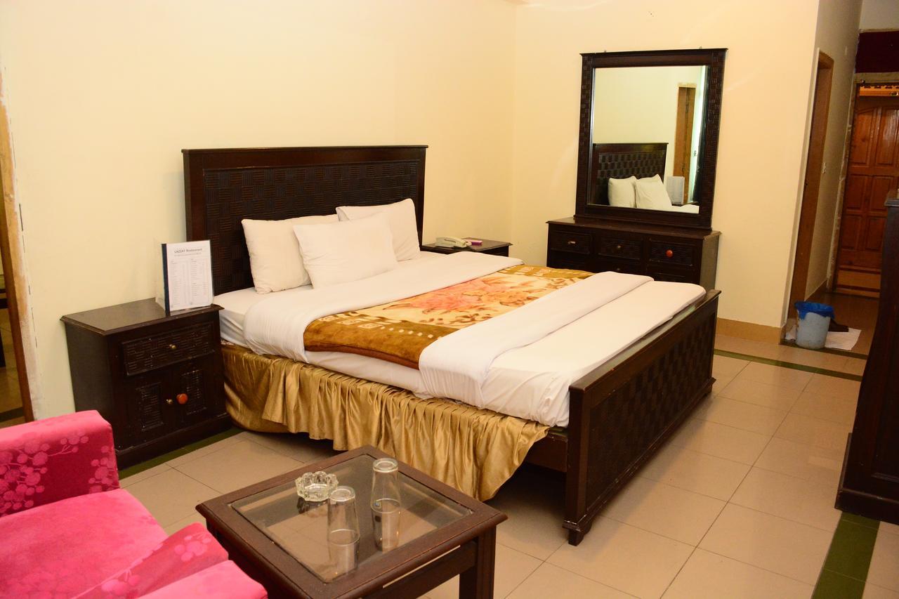 Hotel Move-N-Pick Murree Extérieur photo