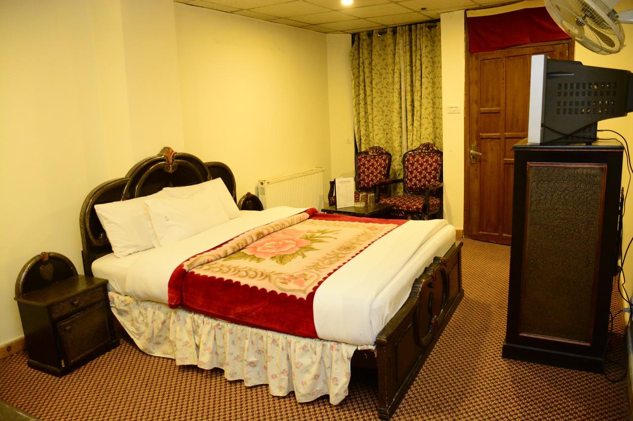 Hotel Move-N-Pick Murree Extérieur photo