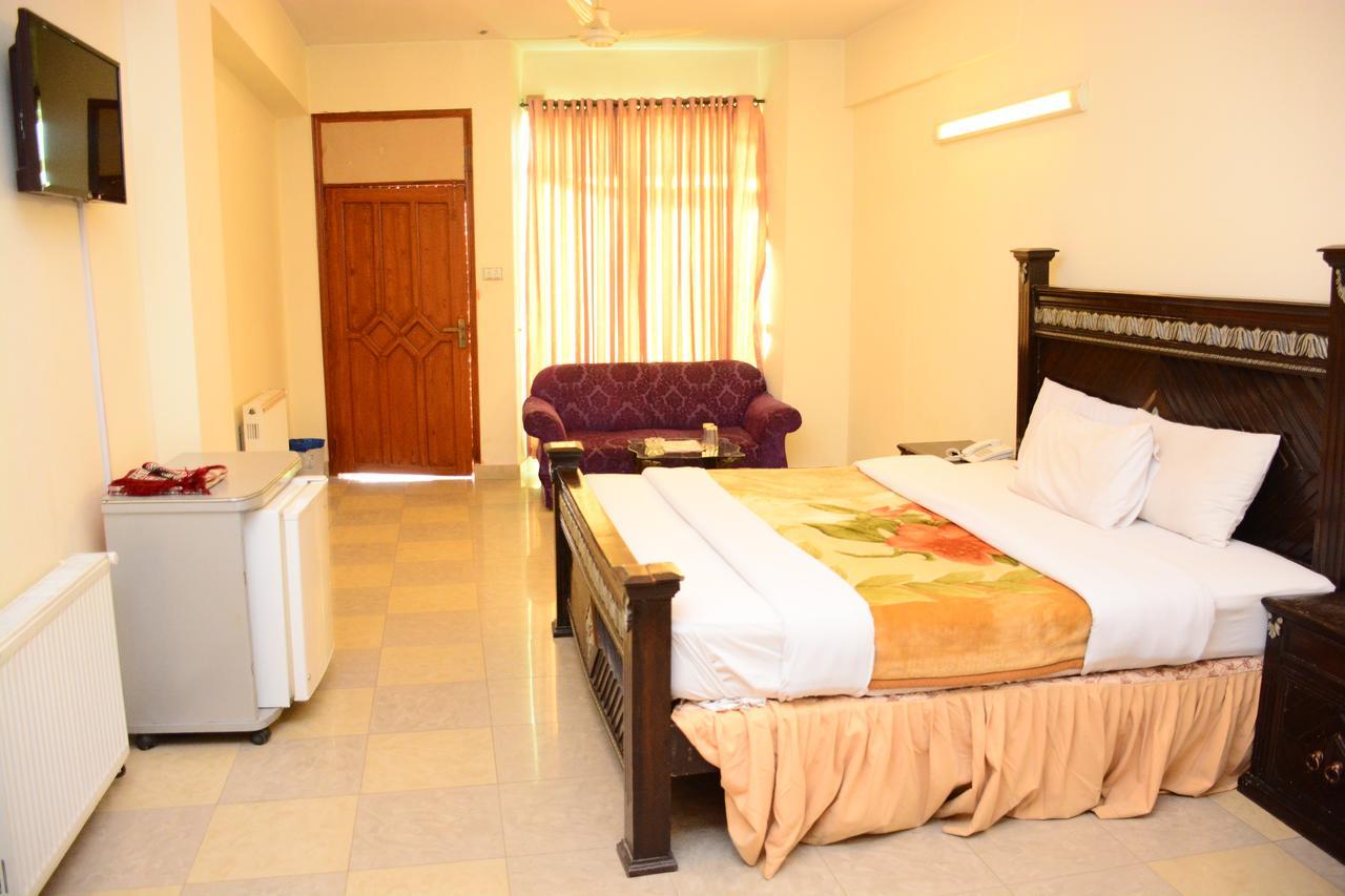 Hotel Move-N-Pick Murree Extérieur photo