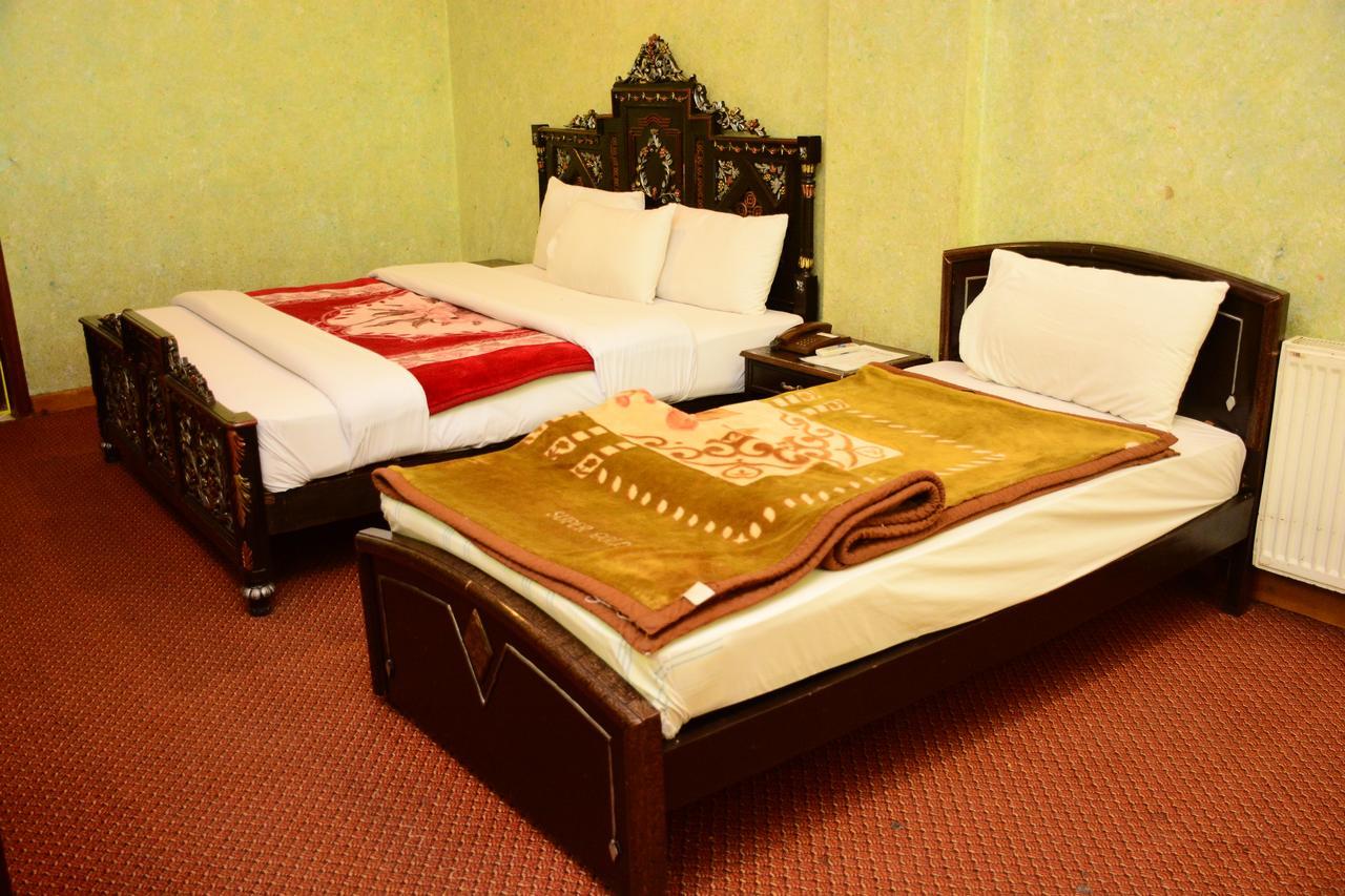 Hotel Move-N-Pick Murree Extérieur photo