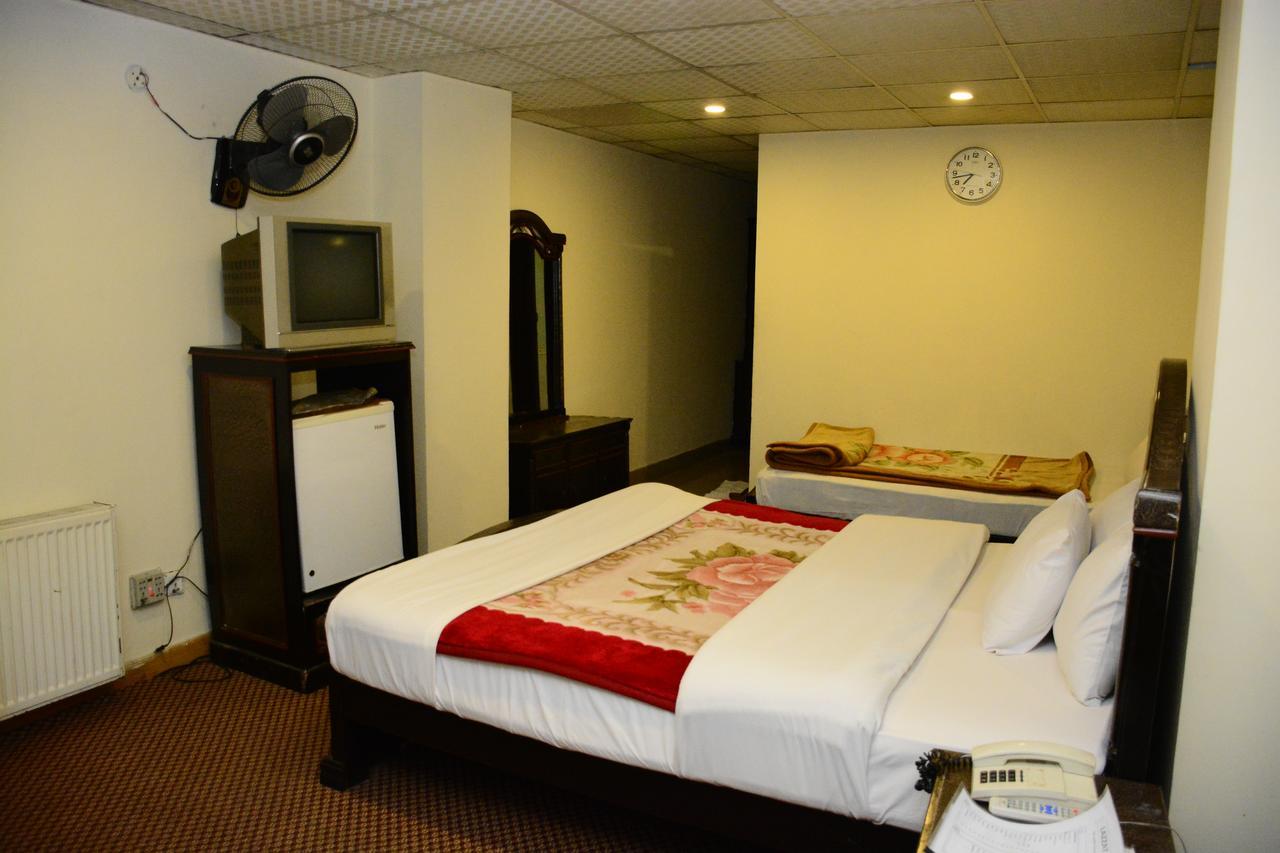 Hotel Move-N-Pick Murree Extérieur photo