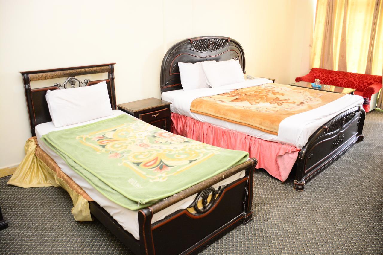 Hotel Move-N-Pick Murree Extérieur photo