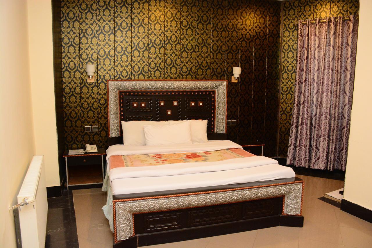 Hotel Move-N-Pick Murree Extérieur photo