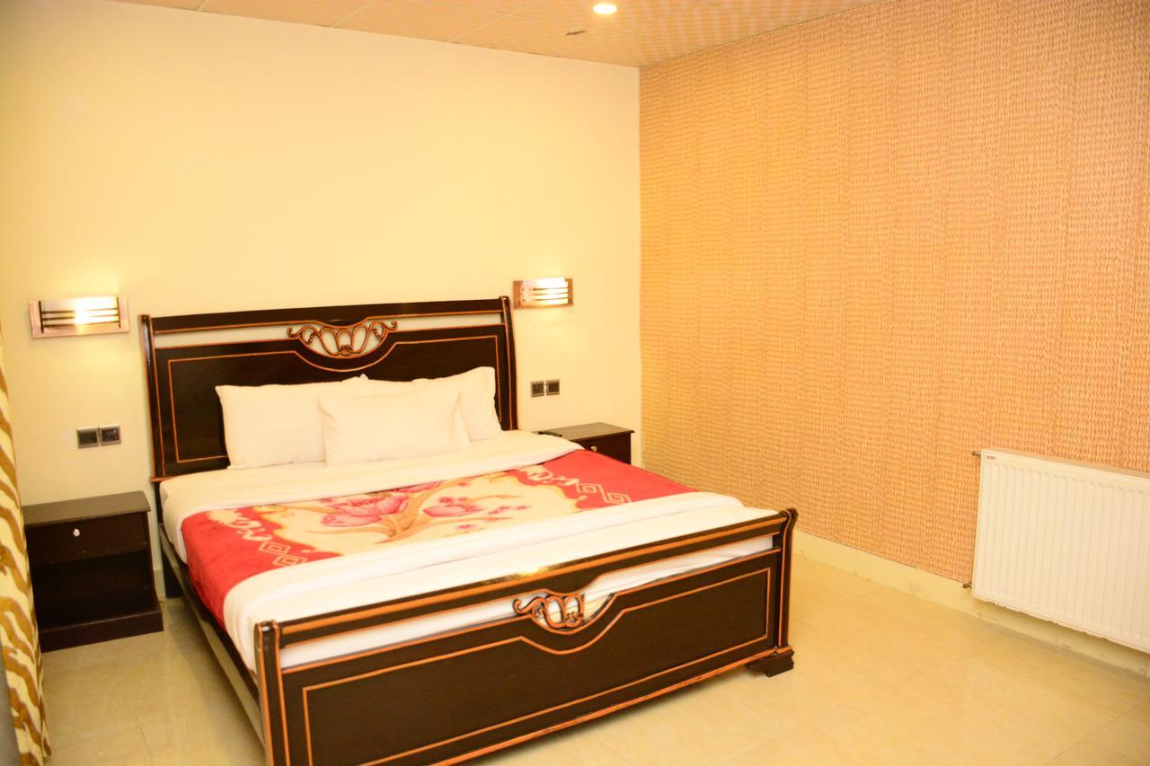 Hotel Move-N-Pick Murree Extérieur photo